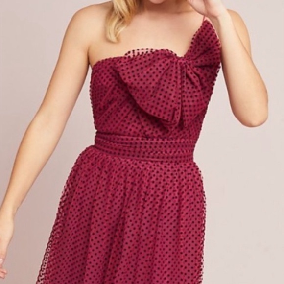 Vintage Monique Lhullier One- Shoulder Bow Tulle Gown - Picture 4 of 12